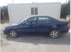 TOYOTA AVENSIS BERLINA (T 22)