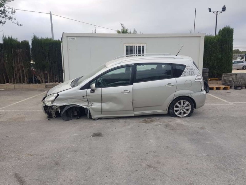 toyota corolla verso (r1) del año 2005