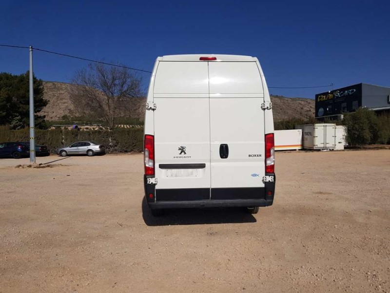 peugeot boxer furgón gran volumen del año 2020