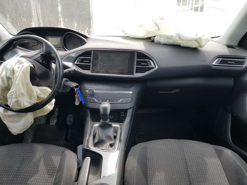 peugeot 308 del año 2017