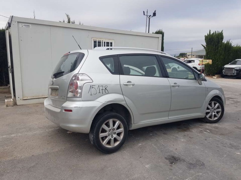 toyota corolla verso (r1) del año 2005