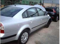 VOLKSWAGEN PASSAT BERLINA (3B3)