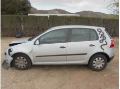 VOLKSWAGEN GOLF V BERLINA (1K1)