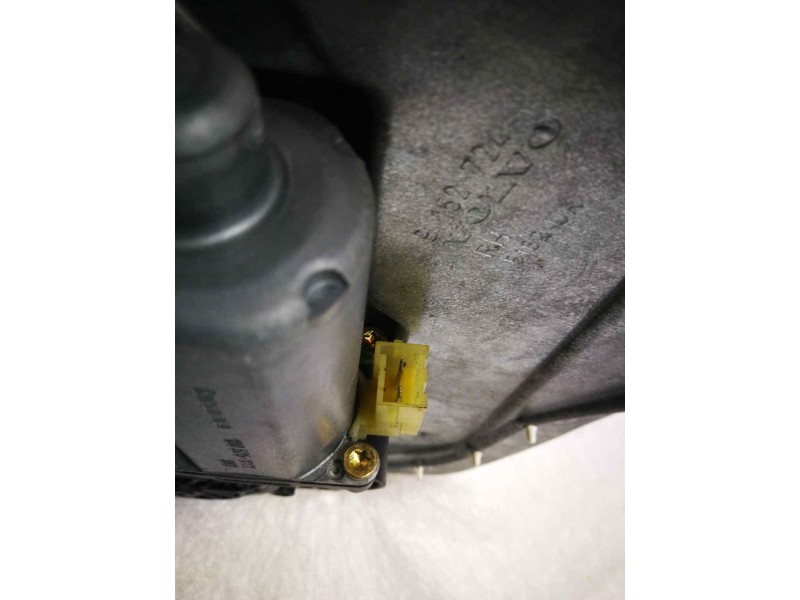 Recambio de elevalunas delantero derecho para volvo s70 berlina 2.4 cat referencia OEM IAM 9152724  