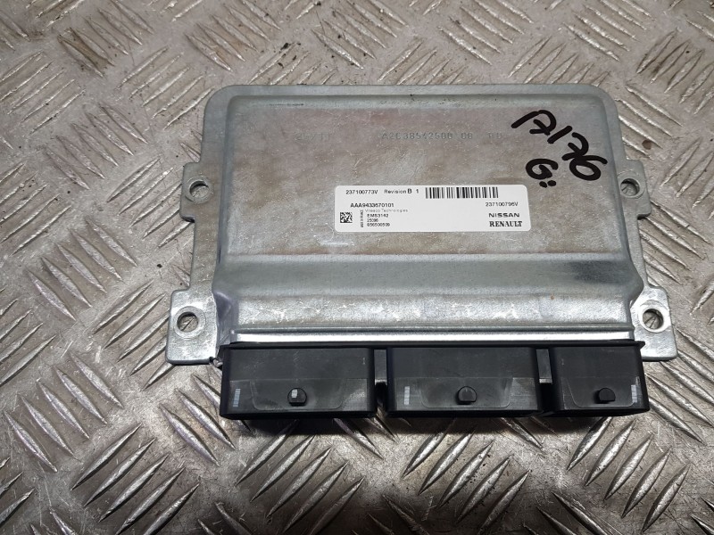 Recambio de centralita motor uce para dacia sandero iii 1.0 tce 90 referencia OEM IAM 237100796V  