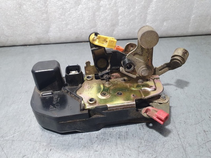 Recambio de cerradura puerta delantera derecha para chrysler voyager (rg) 2.5 crd se referencia OEM IAM SIN REF  4 PINES