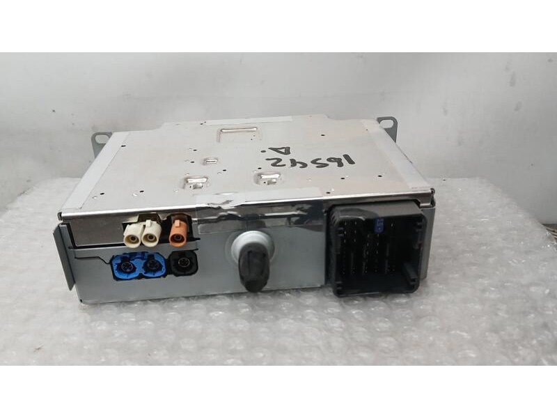 Recambio de sistema audio / radio para peugeot 208 ii (ub_, up_, uw_, uj_) 1.5 bluehdi 100 referencia OEM IAM 9841575880 BOSCH 7