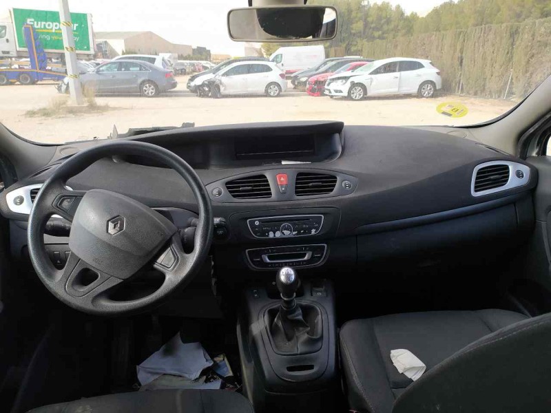 renault scenic iii del año 2010