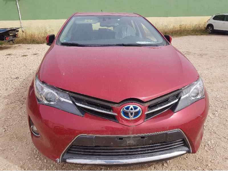 toyota auris del año 2013