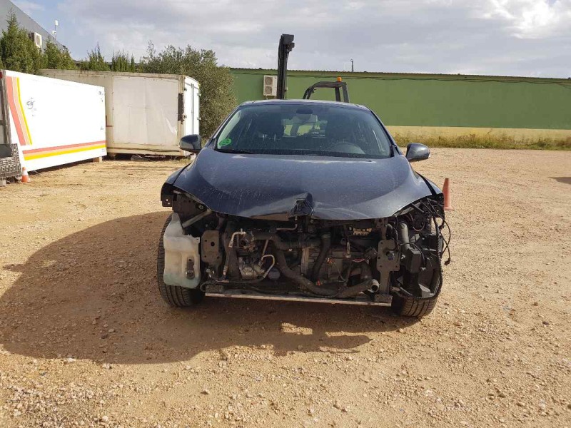 renault megane iii berlina 5 p del año 2010