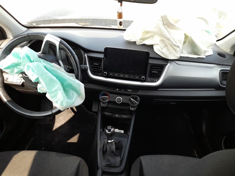 kia stonic (yb) del año 2021