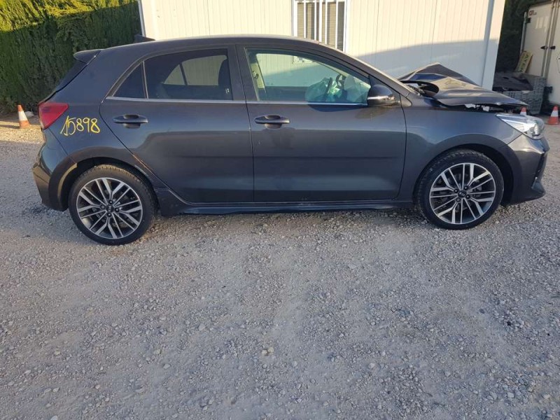kia rio (yb) del año 2019