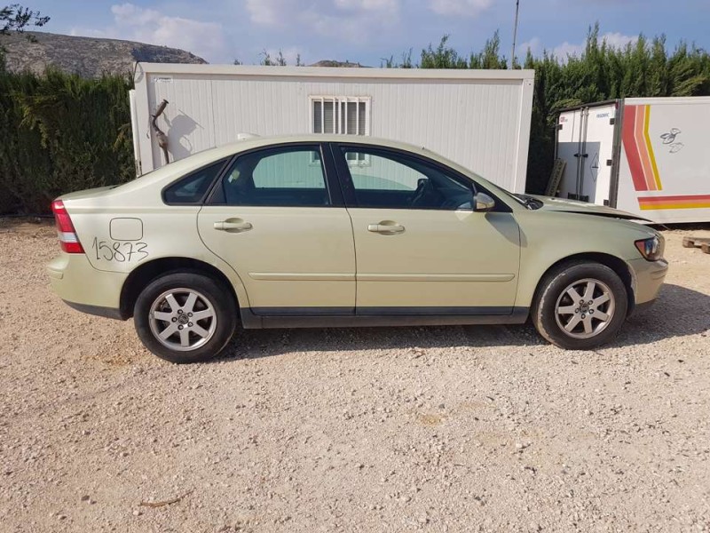 volvo s40 berlina del año 2006