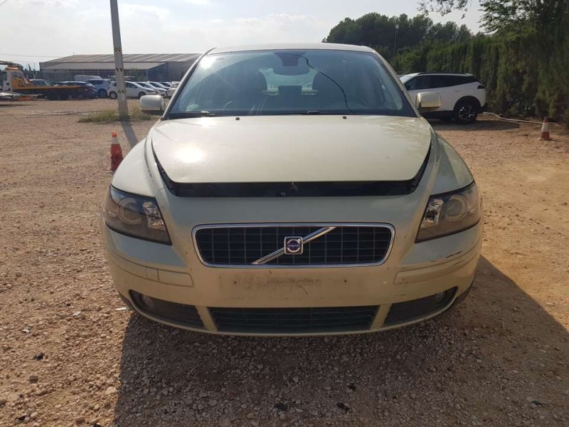 volvo s40 berlina del año 2006