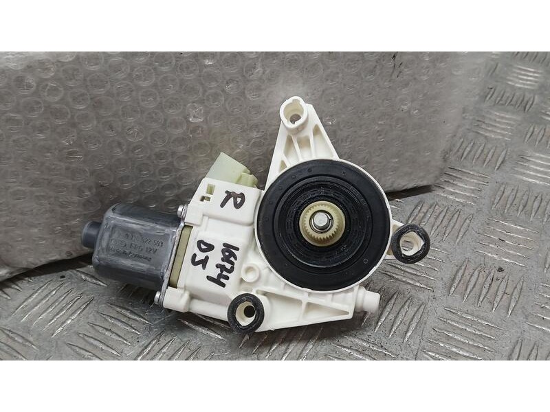 Recambio de motor elevalunas delantero izquierdo para mercedes-benz clase e (w212) lim. e 220 cdi blue efficiency referencia OEM