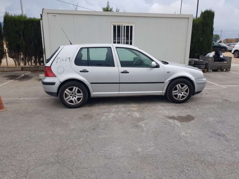 volkswagen golf iv berlina (1j1) del año 2001