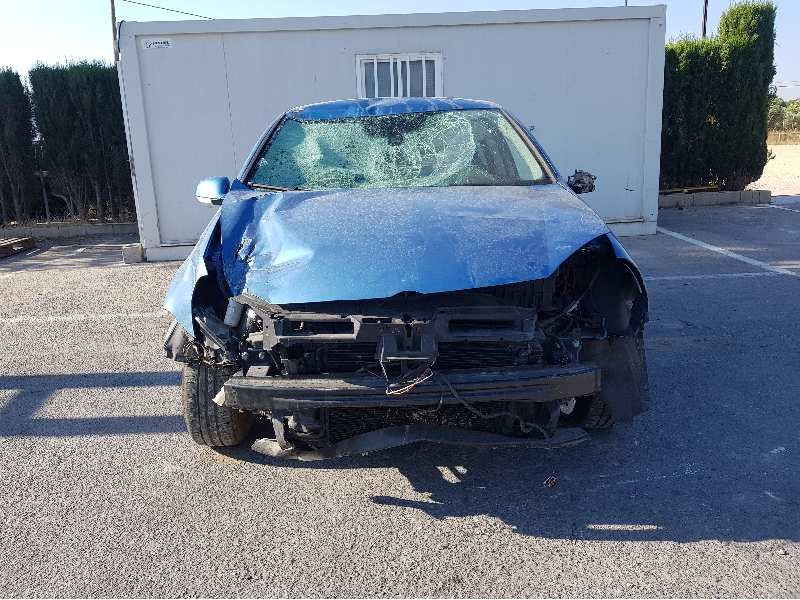 volkswagen golf v berlina (1k1) del año 2004