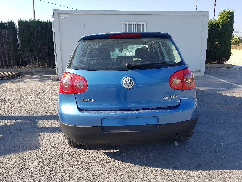 volkswagen golf v berlina (1k1) del año 2004