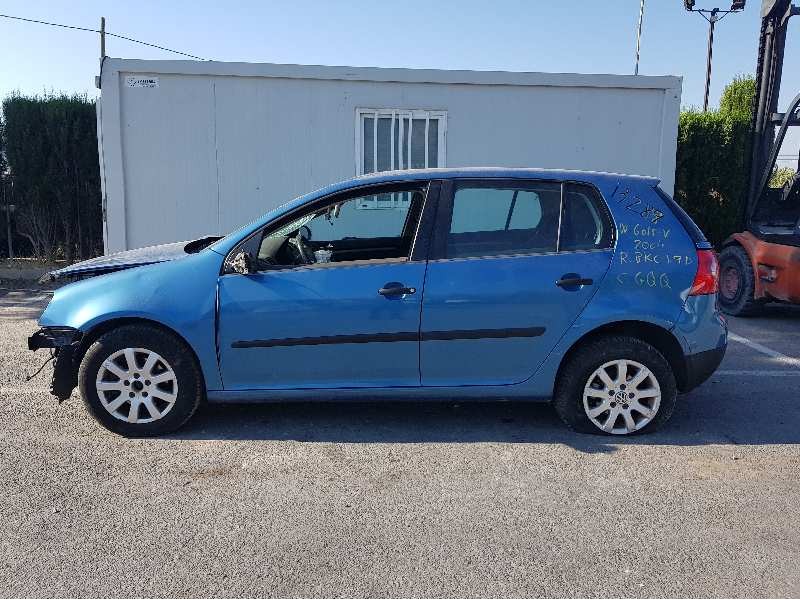volkswagen golf v berlina (1k1) del año 2004