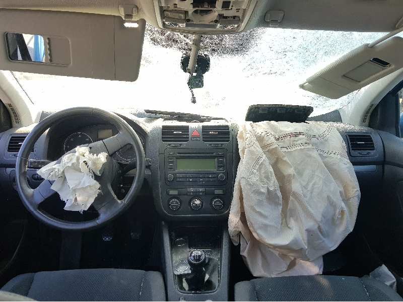 volkswagen golf v berlina (1k1) del año 2004