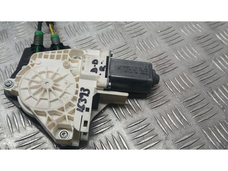 Recambio de elevalunas delantero derecho para audi a1 (8x) attraction referencia OEM IAM 8X3837462 BROSE ELECTRICO 2 PINS 102192