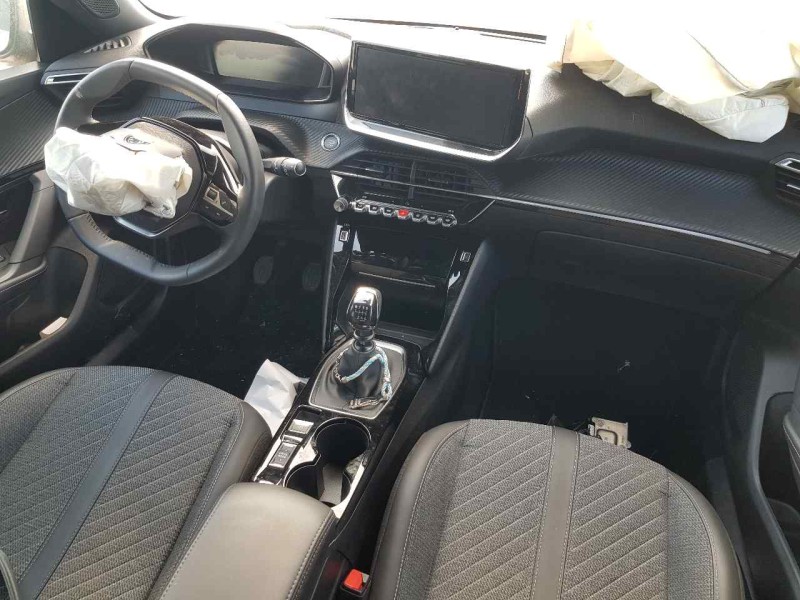 peugeot 2008 (p1) del año 2023