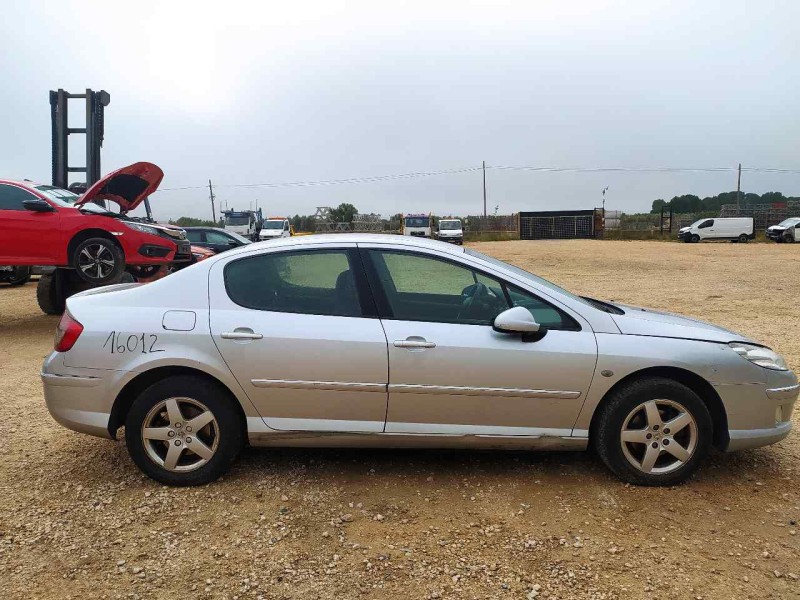 peugeot 407 del año 2010