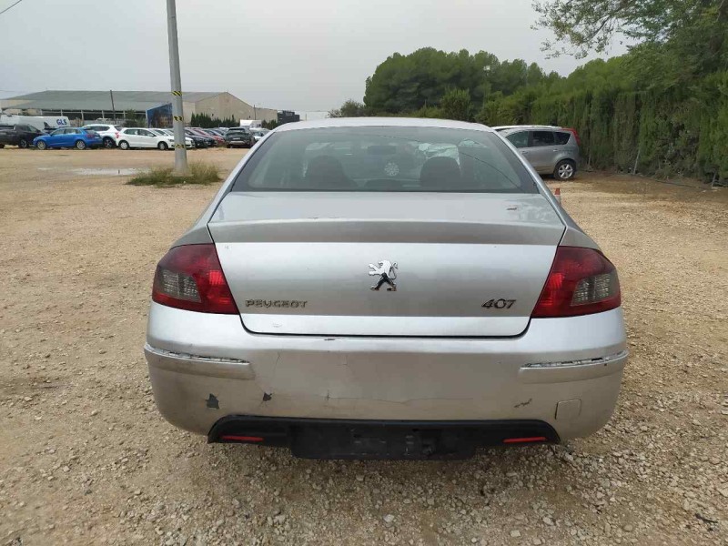 peugeot 407 del año 2010