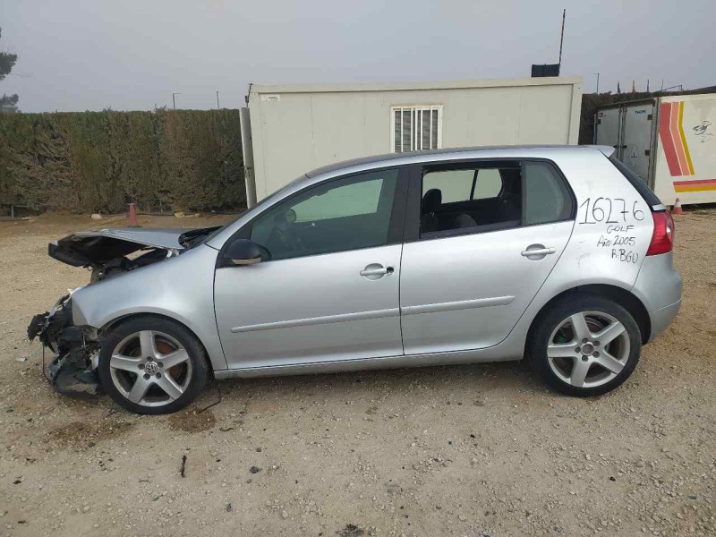 volkswagen golf v berlina (1k1) del año 2005