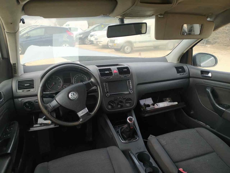 volkswagen golf v berlina (1k1) del año 2005