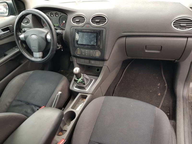 ford focus berlina (cap) del año 2005