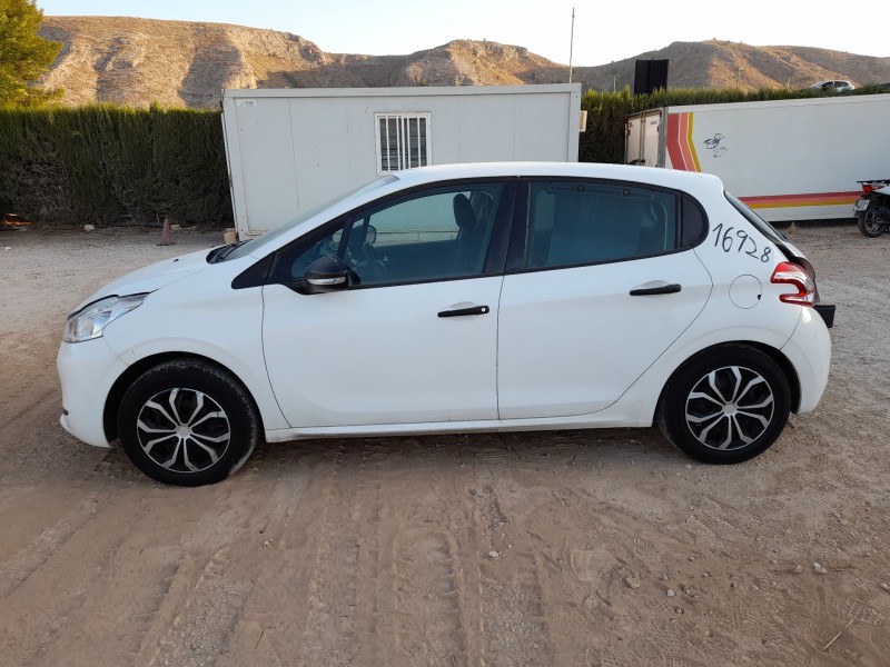 peugeot 208 i (ca_, cc_) del año 2013