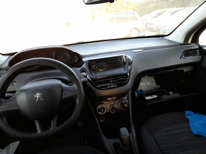 peugeot 208 i (ca_, cc_) del año 2013