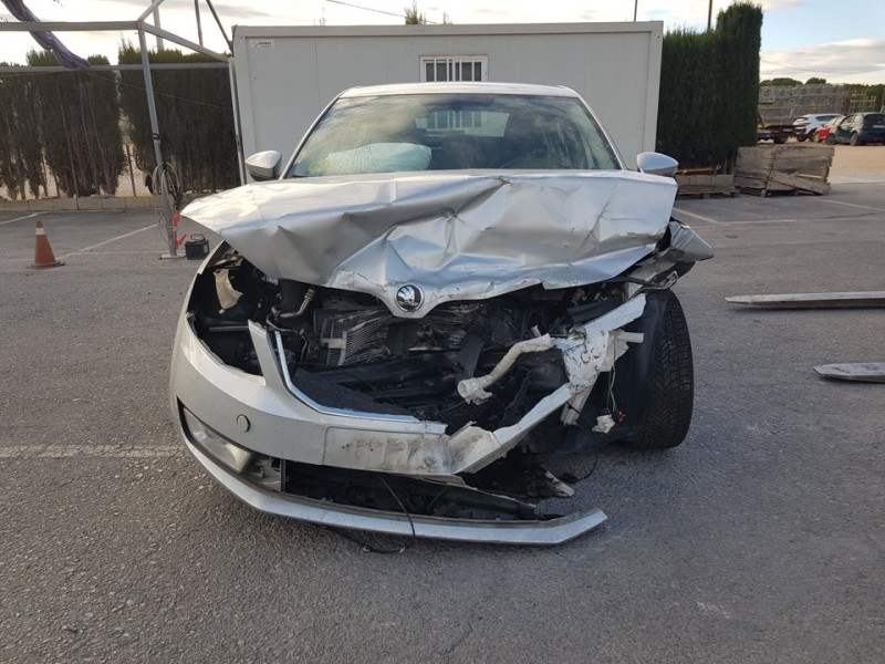 skoda octavia lim. (5e3) del año 2014