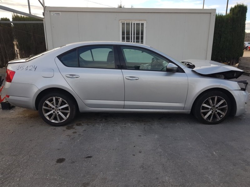 skoda octavia lim. (5e3) del año 2014