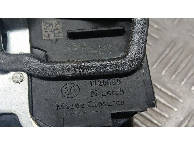 Recambio de cerradura puerta delantera izquierda para bmw x4 (f26) xdrive 20d referencia OEM IAM 7318409  I120085