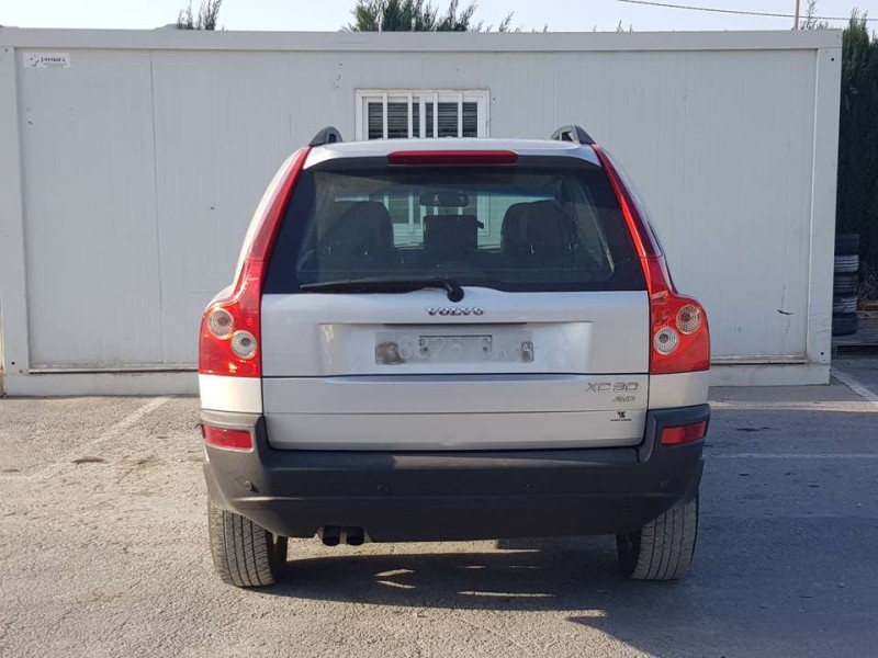 volvo xc90 del año 2004