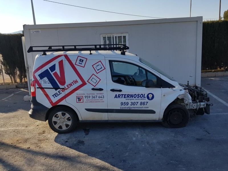 ford transit courier del año 2018