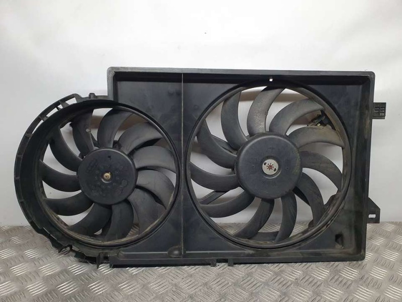 Recambio de electroventilador para chrysler voyager (rg) 2.5 crd se referencia OEM IAM 04809413AF 868500S VALEO