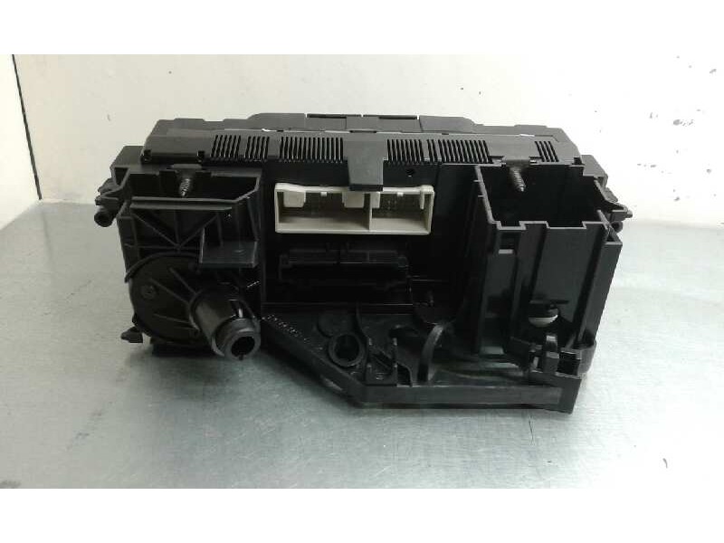 Recambio de mando climatizador para seat leon (1p1) 1.9 tdi referencia OEM IAM 5HB00932126 1T2820045B 