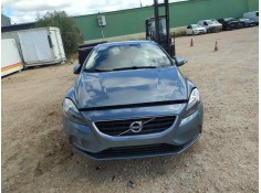 VOLVO V40 HATCHBACK (525)