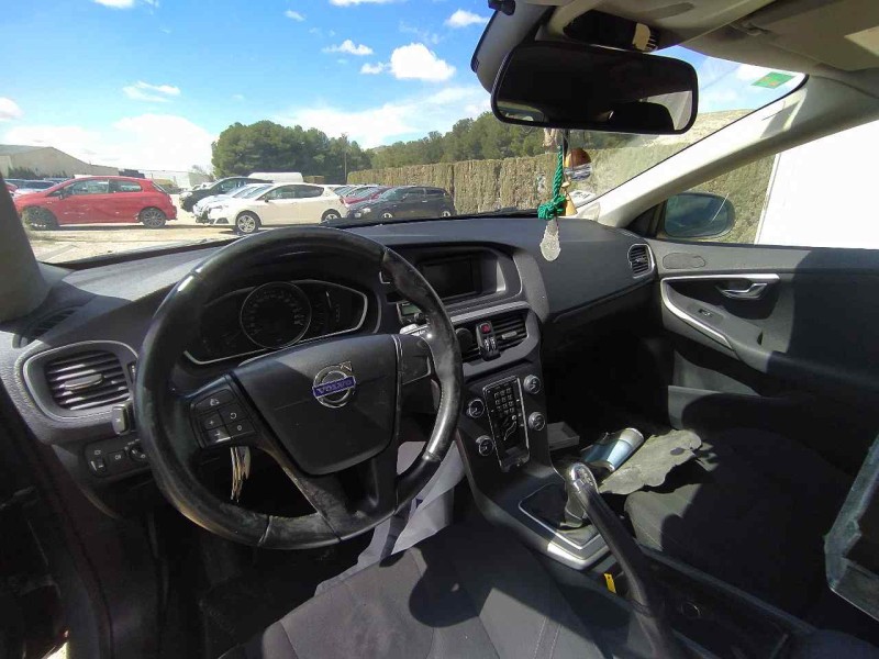 volvo v40 hatchback (525) del año 2013