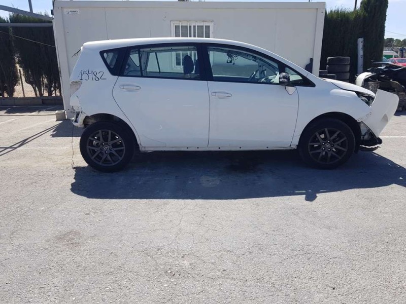 toyota verso del año 2015