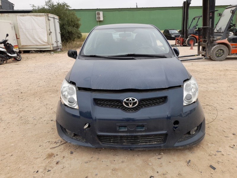 toyota auris (_e15_) del año 2008