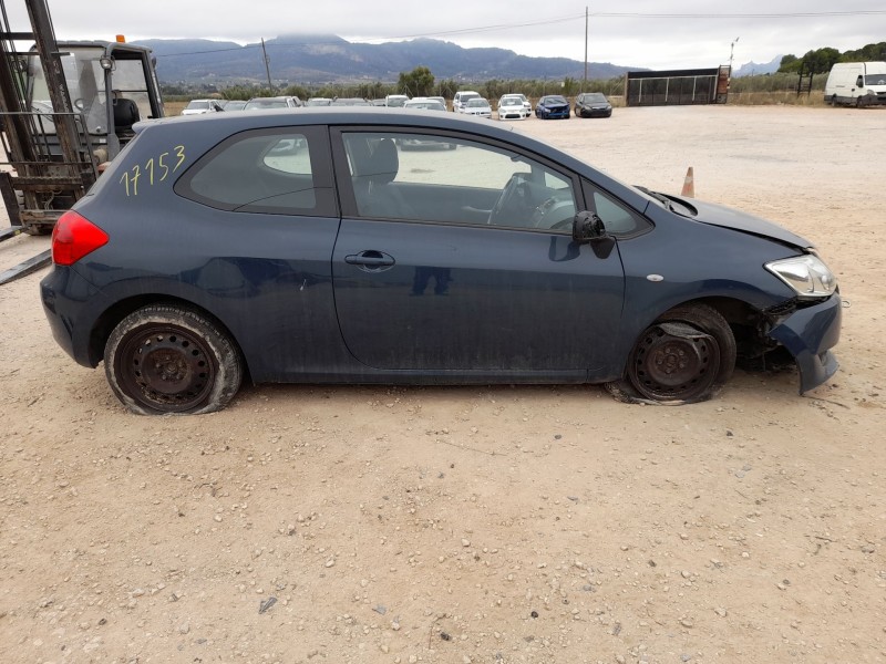 toyota auris (_e15_) del año 2008