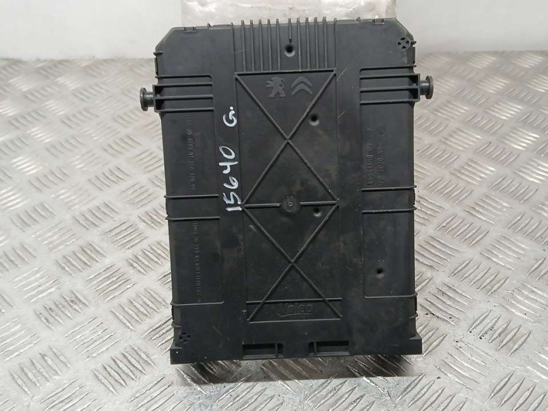 Recambio de caja reles / fusibles para peugeot 208 style referencia OEM IAM 9819849680 E1172507 