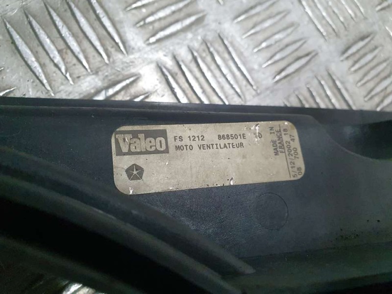 Recambio de electroventilador para chrysler voyager (rg) 2.5 crd se referencia OEM IAM 04809413AF 868500S VALEO