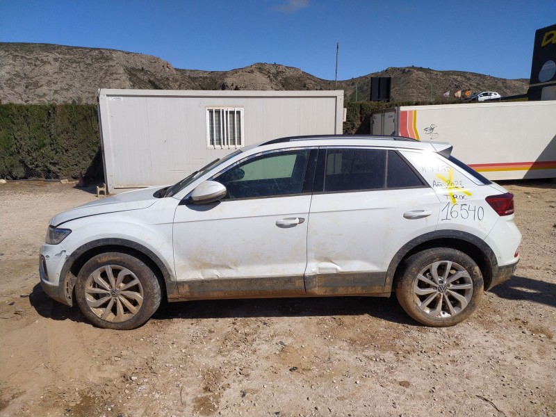 volkswagen t-roc (a11, d11) del año 2023