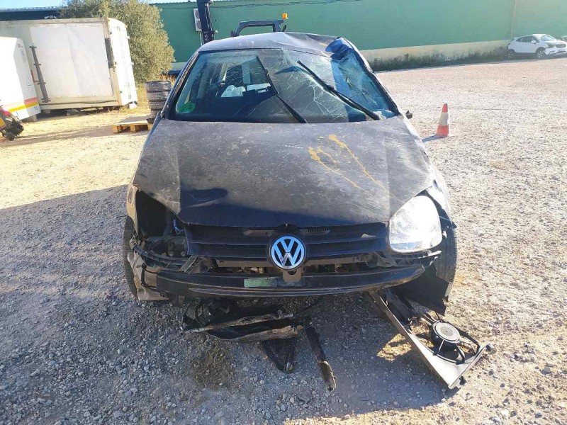 volkswagen golf v berlina (1k1) del año 2008