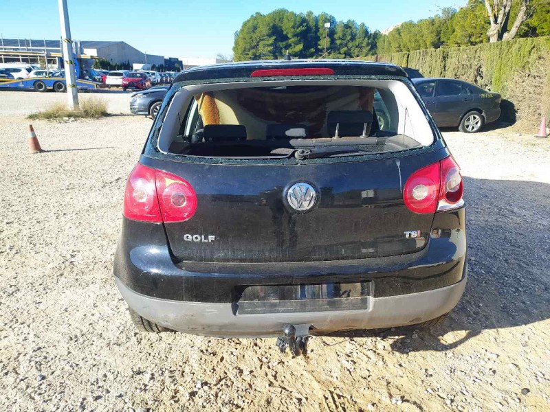 volkswagen golf v berlina (1k1) del año 2008